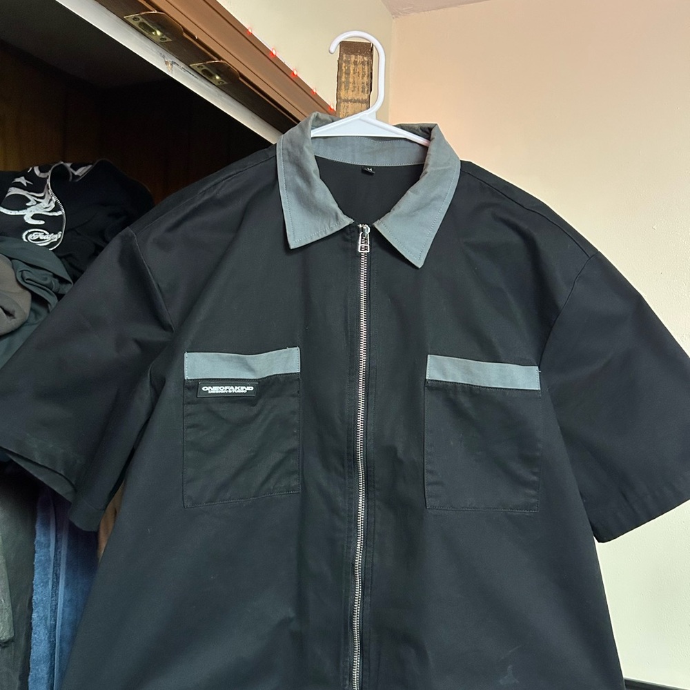 Black and Gray Graphic Shirt